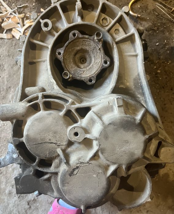 Коробка КПП  volkswagen sharan 1,8-2,0 бензин