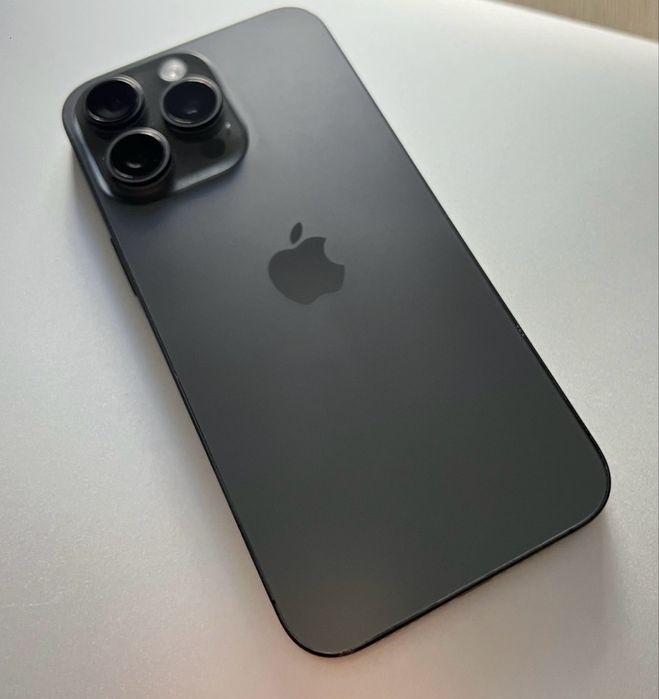 Продам iphone 15 pro max 512 gb