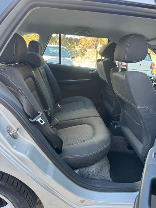 Skoda Fabia break 1.2 gasolina 64 cv único dono ( 135.600 km )