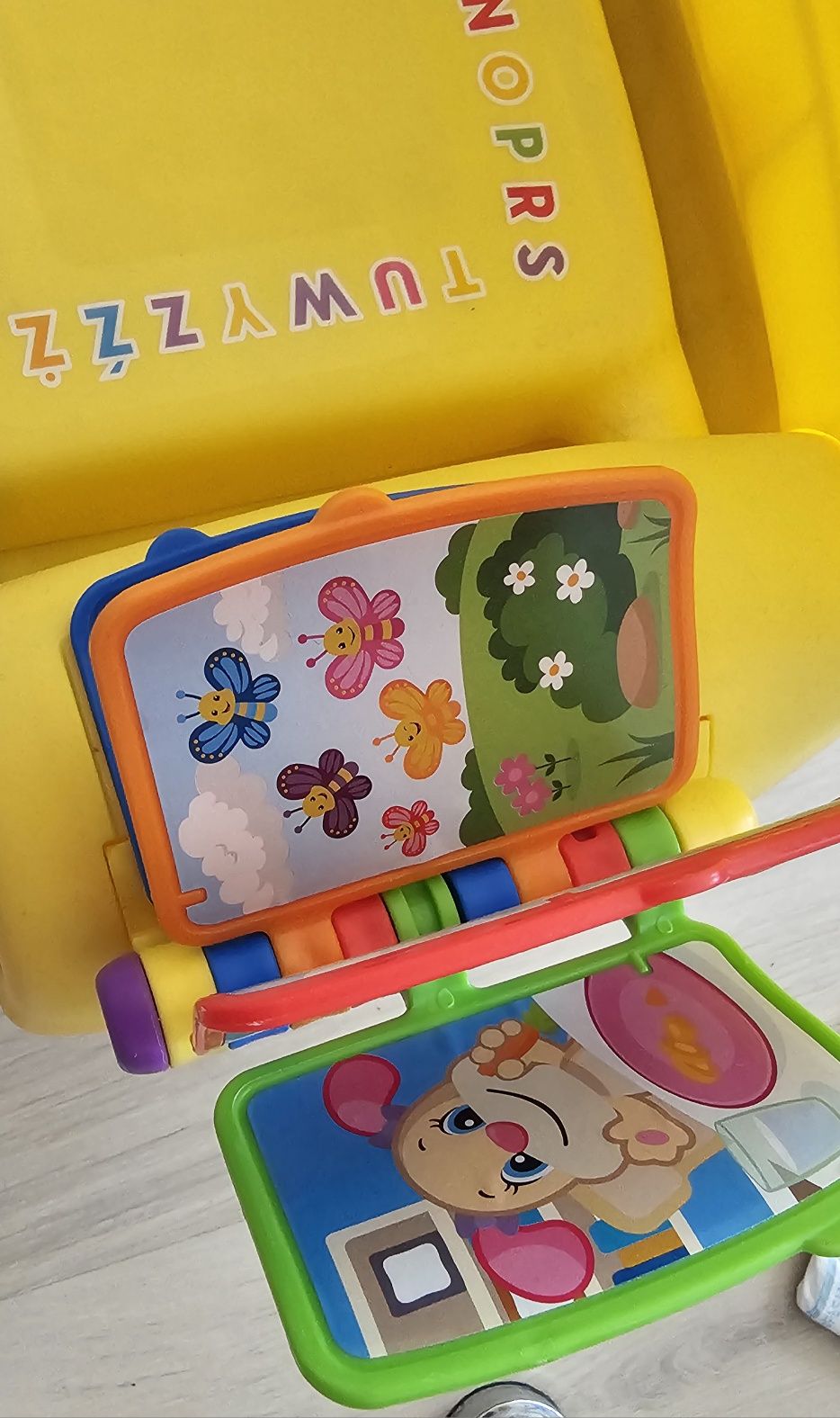 Edukacyjny fotelik malucha Fisher Price