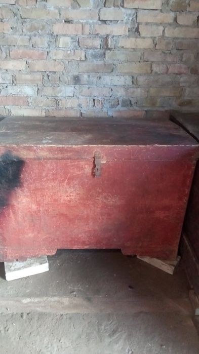 Дерев'яна скриня,  велика, 80 років