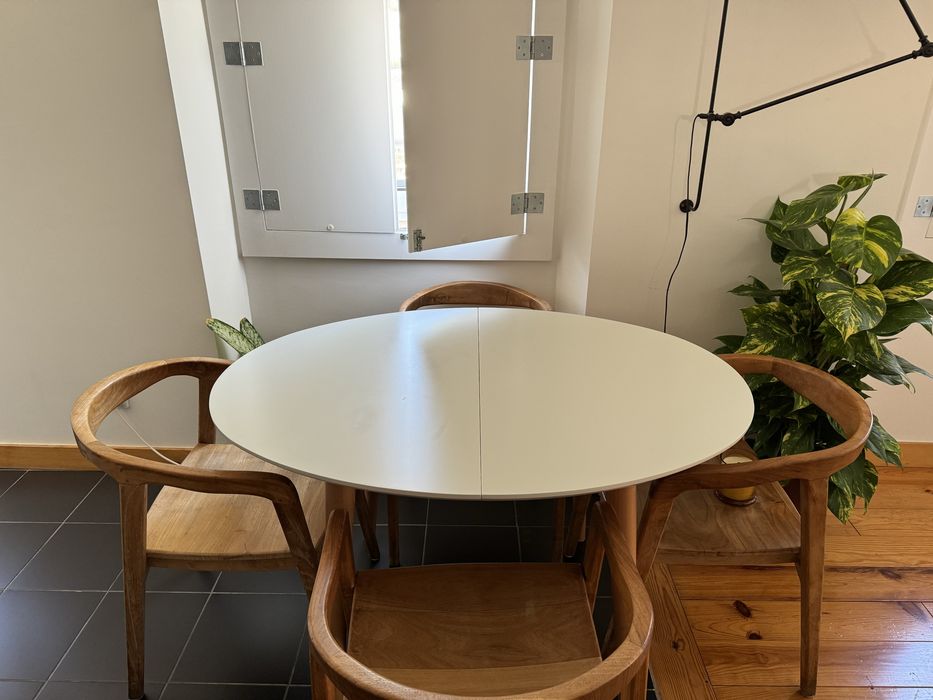 Mesa extensivel - tampo branco