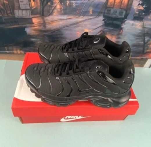 Buty Trampk Nike Air Max TN Black R.39