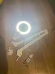 Lampa led szkło powiększające montowana do blatu