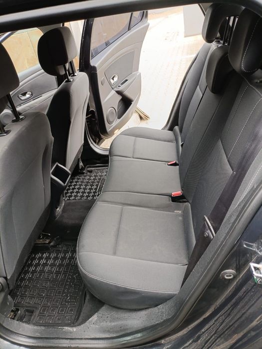 Терміново! Рено меган !