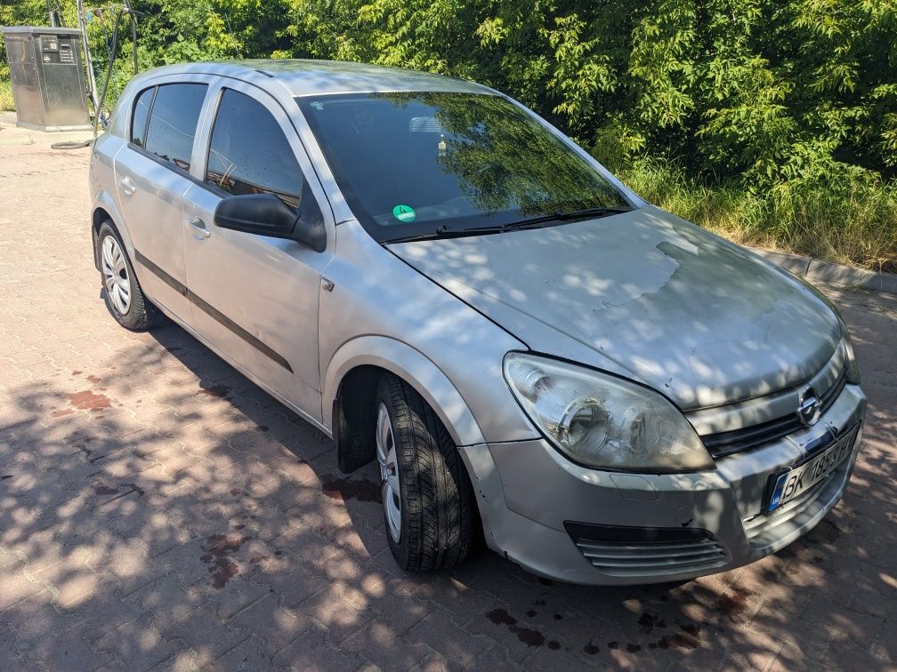 Opel Astra h 1.6 хетчбек 2004