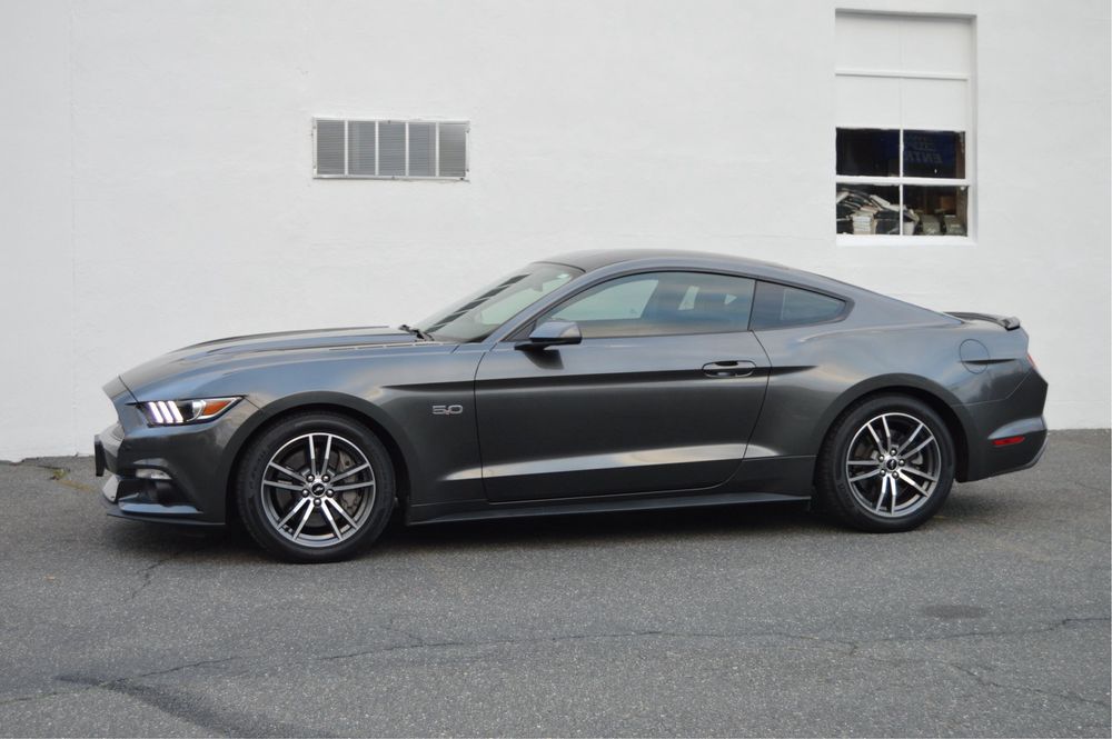 Mustang GT 5.0 V8 421cv