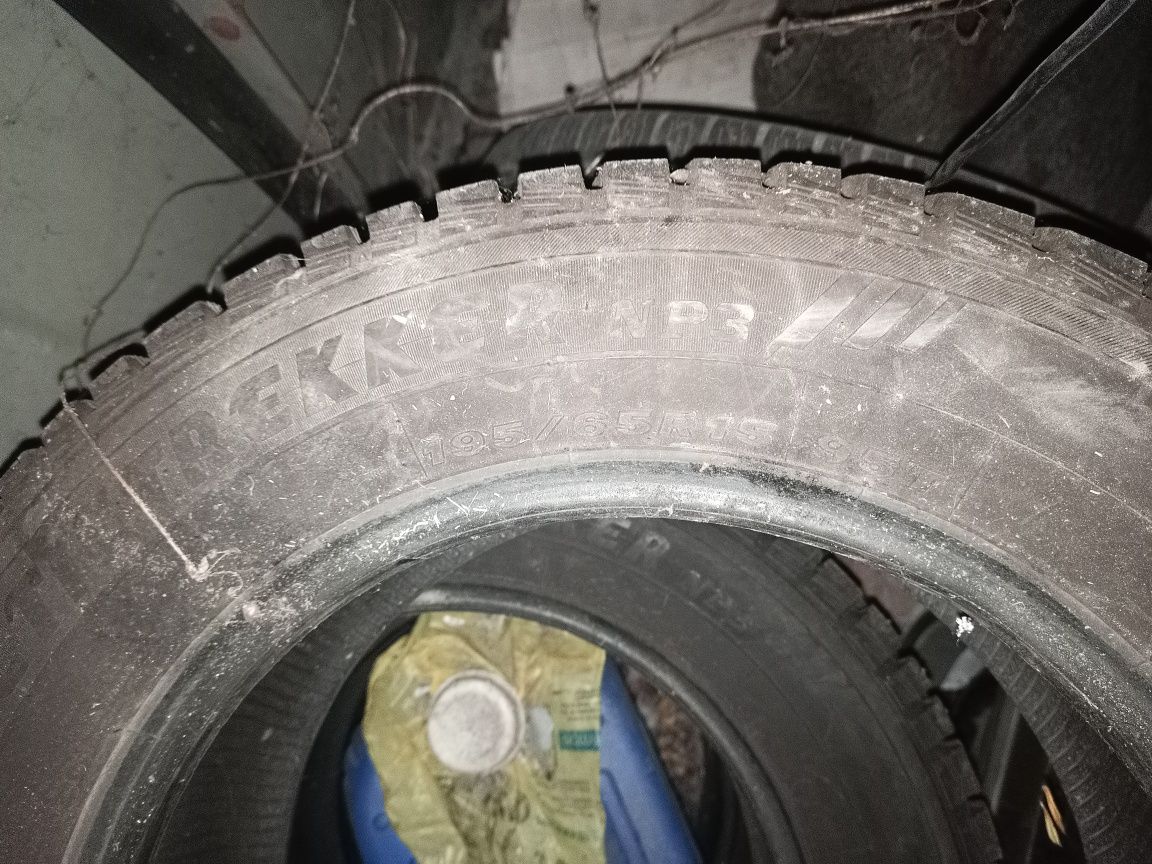 Maxxis 195/65/R15 зима шипованые бу