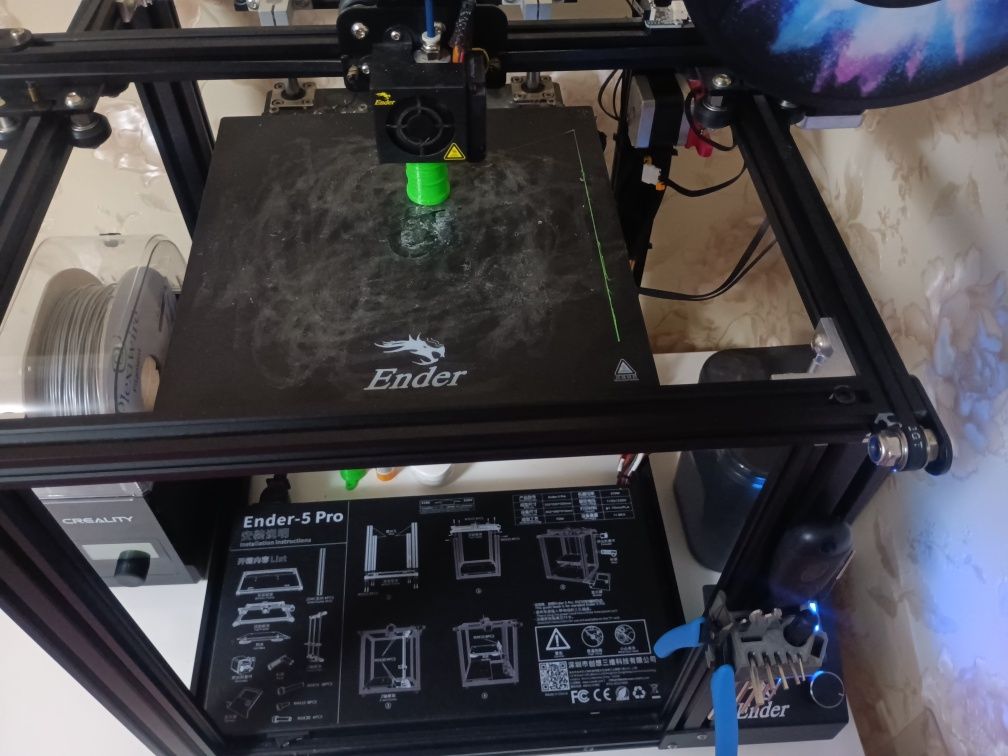 Продам 3д принтер Creality Ender-5pro