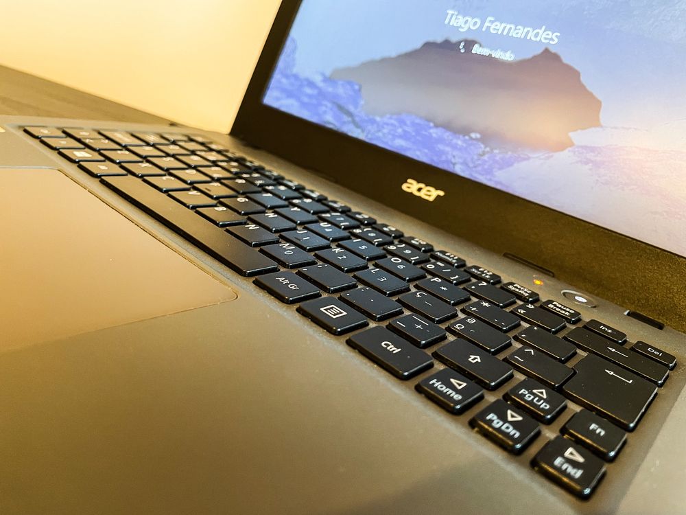Vendo portátil Acer Aspire One Cloudbook 11