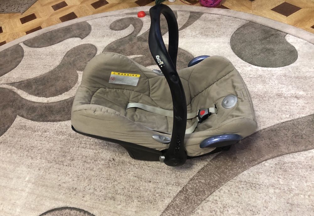 Автолюлька 0  автокрісло 0-13 кг maxi-cosi