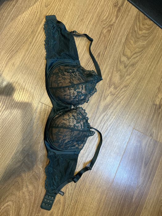 Biustonosz Esotiq 70F nowy