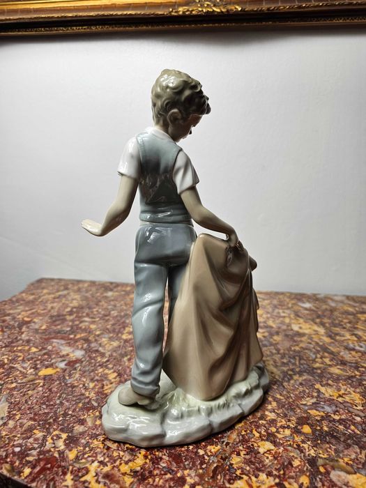 Piękna figurka Porcelana NAO Lladro "Mały toreador 25 cm Hiszpania