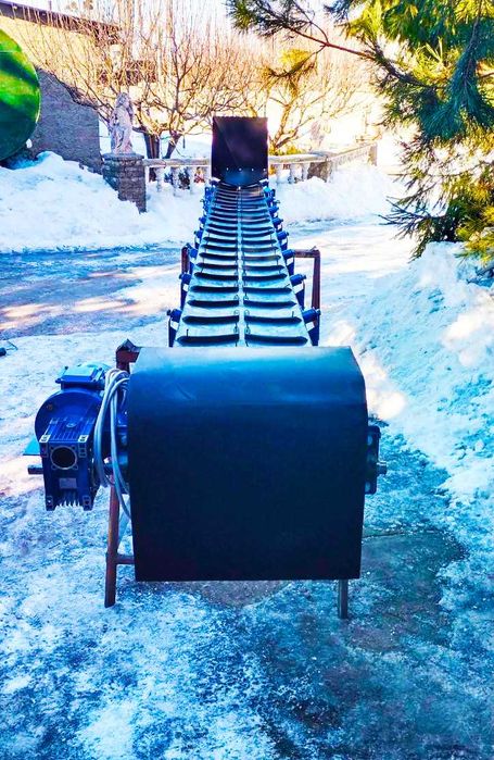 Погрузчик ленточный конвейер горизонтальный. Стрічковий транспортер