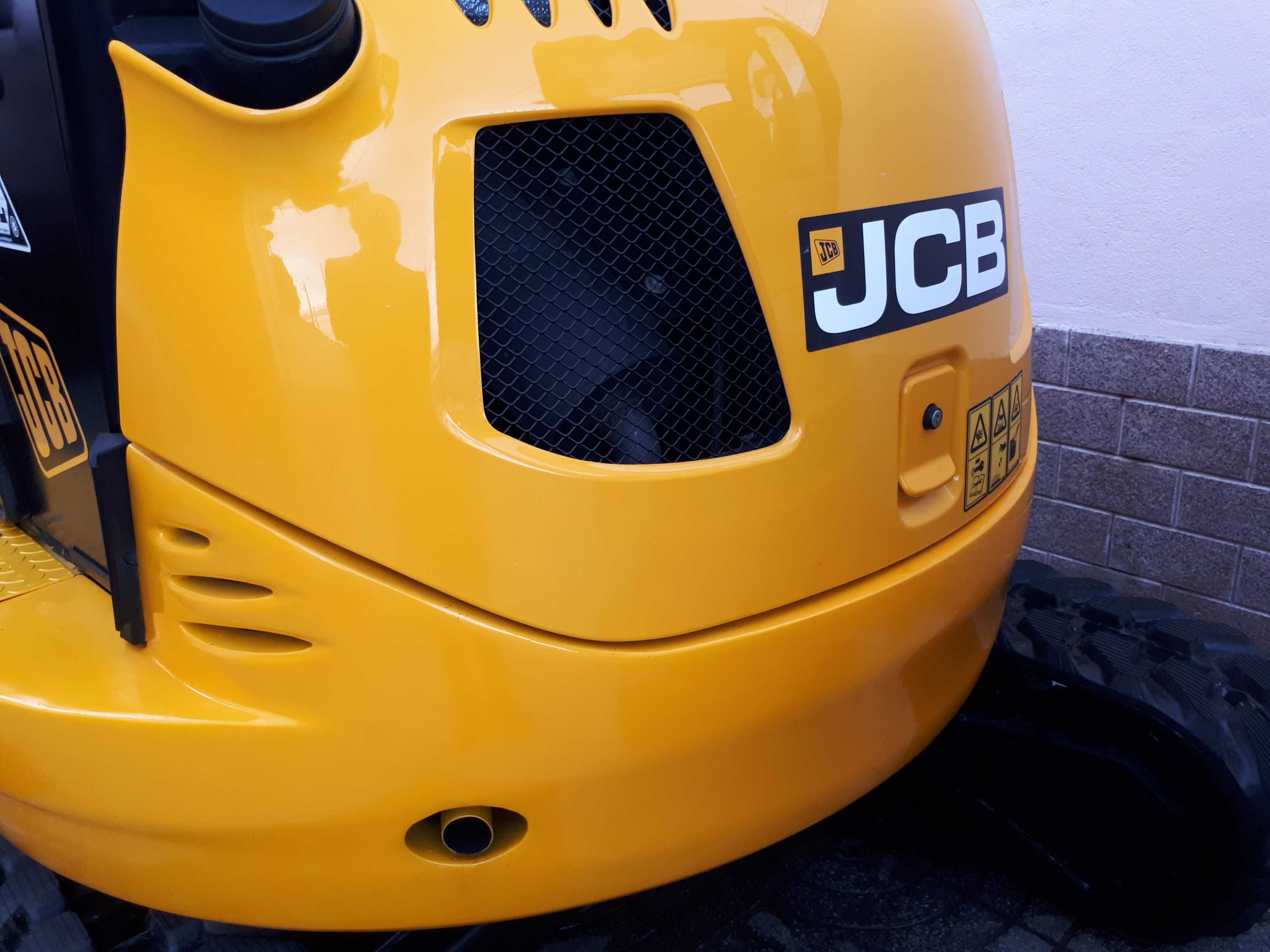 Máquina Escavadora / Giratória JCB 8030 ZTS de 2019