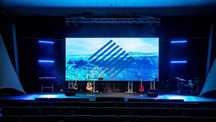 Videowall, sistema som e arcos para festa