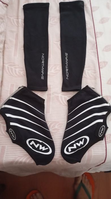 Sapatos, camisola, casaco, manguitos, prot. sapato, outros