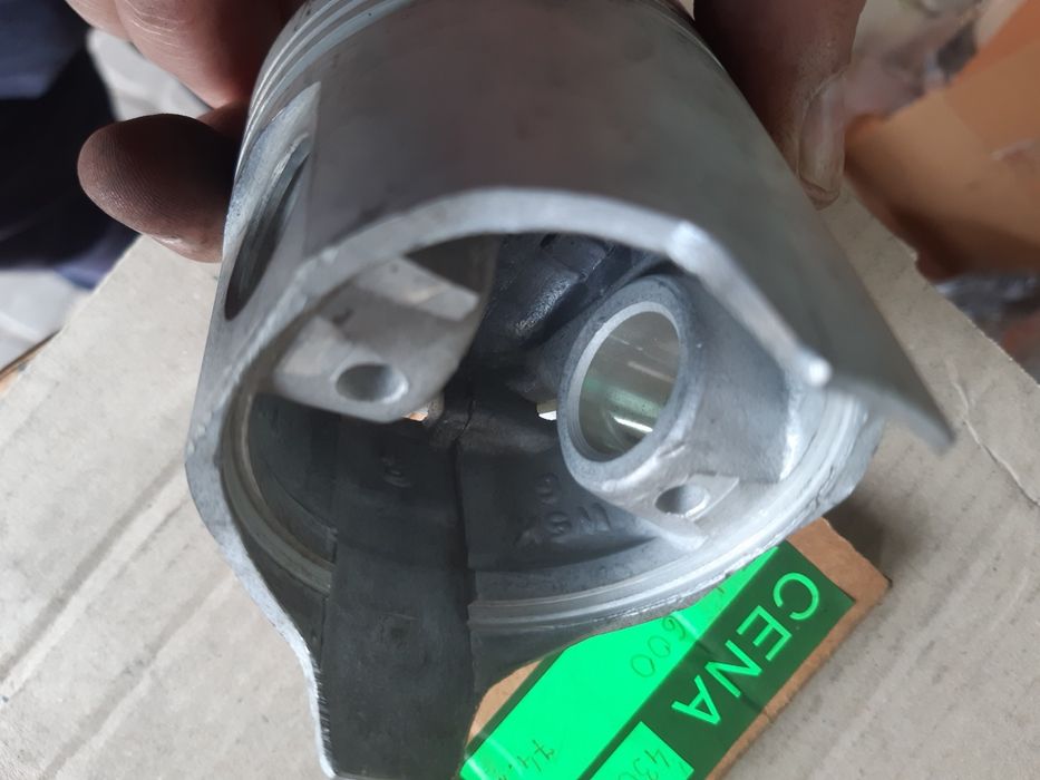 Tłok 600cm fi 74,1 trzeci szlif do Fiata 126p