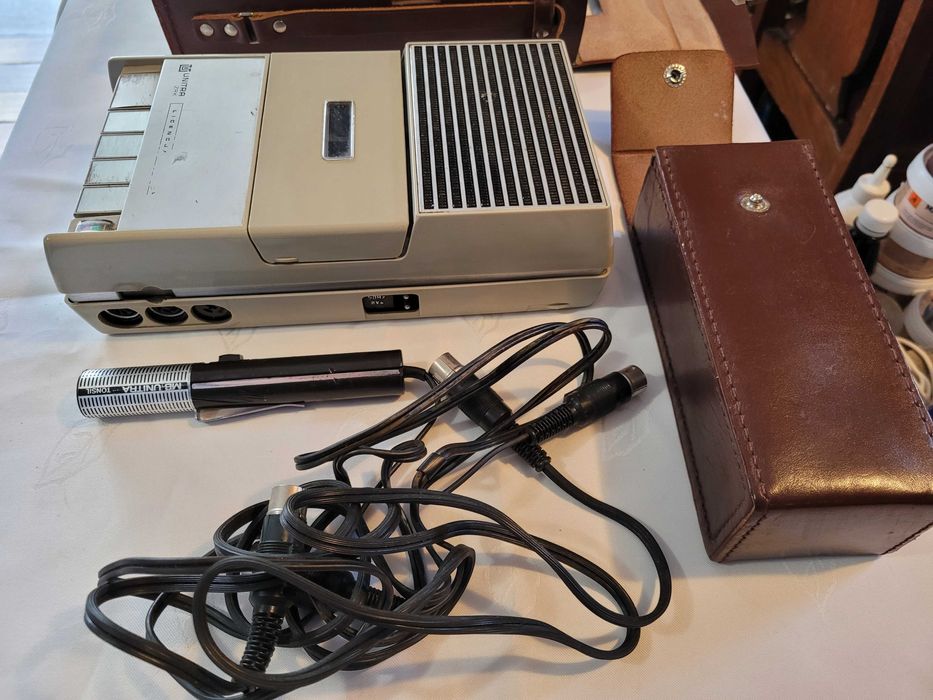 Stary magnetofon ZRK MK 122 Kasprzak