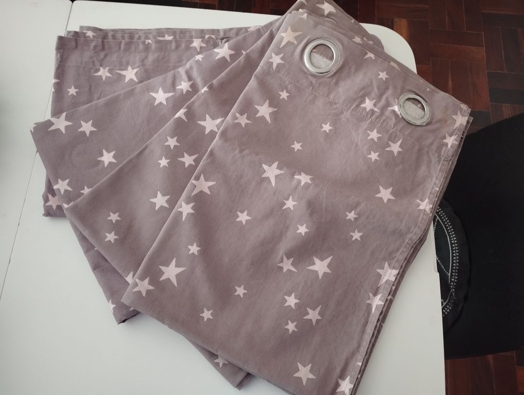 2 pares cortinas La Redoute lilás com estrelas rosa