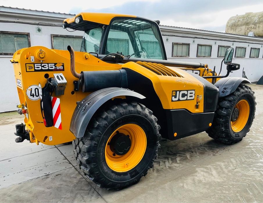 Ładowarka teleskopowa JCB 535-95