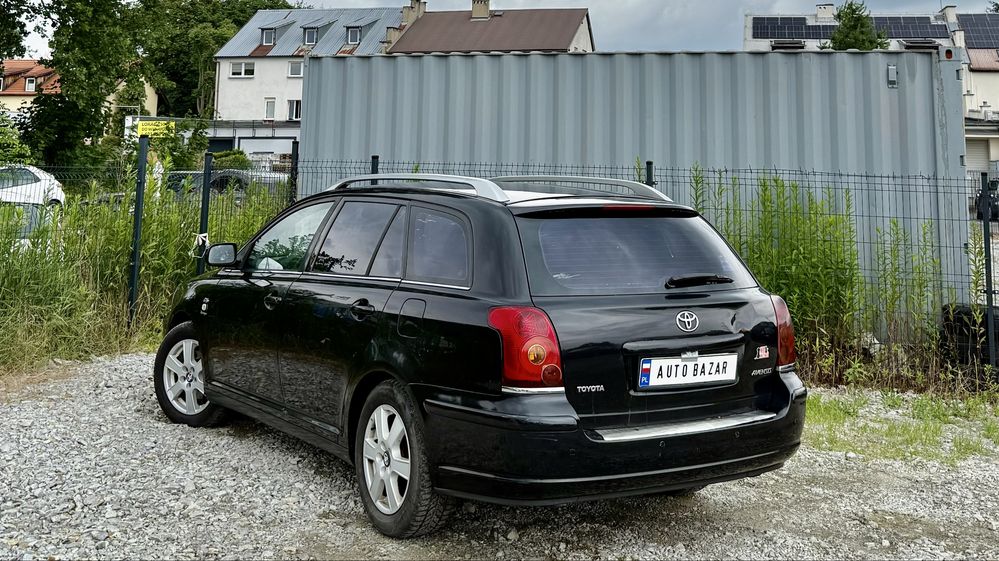 Toyota Avensis 2.0 D4D * 2005 * Klima * Skóry * Alufelgi * Zadbana