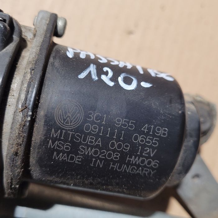 Mechanizm wycieraczek z silniczkiem przód vw passat b6 2009r