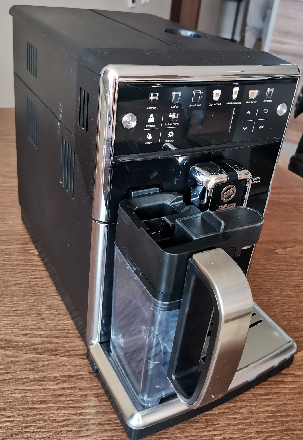 Кавомашина SAECO PicoBaristo Deluxe SM5570/10  Кофемашина Кофеварка