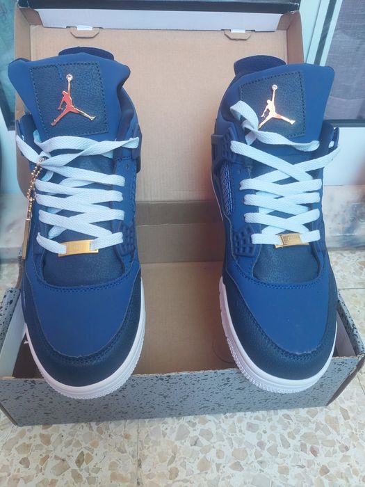 Air Jordan 4 Retro Howard University