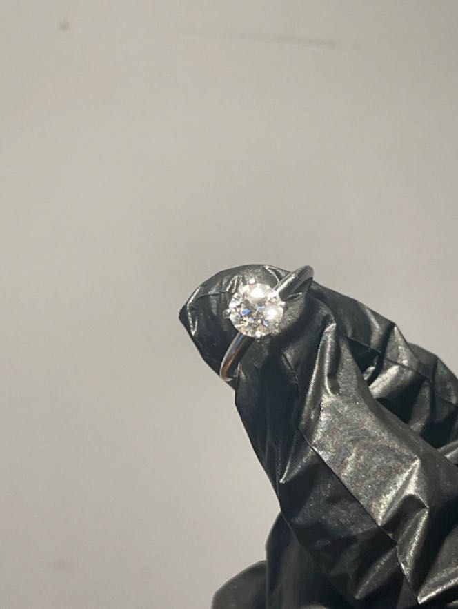 Anel com Diamante Natural - ROLEX PARTNER