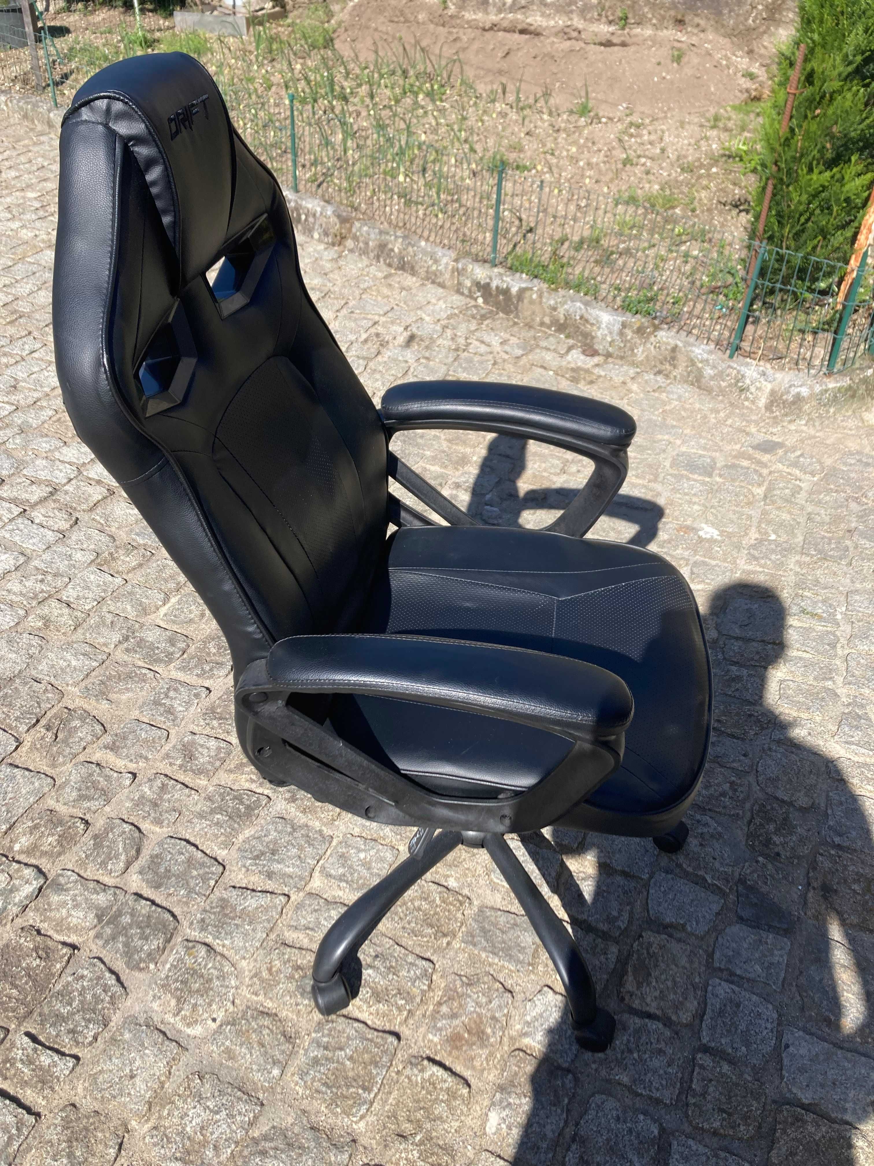 Cadeira Gaming Drift DR50 Preta