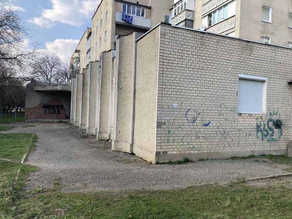 Продам або обмін не житлове приміщення площею 388м2