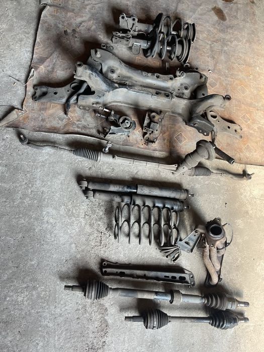 Подрамник Toyota Corolla e150