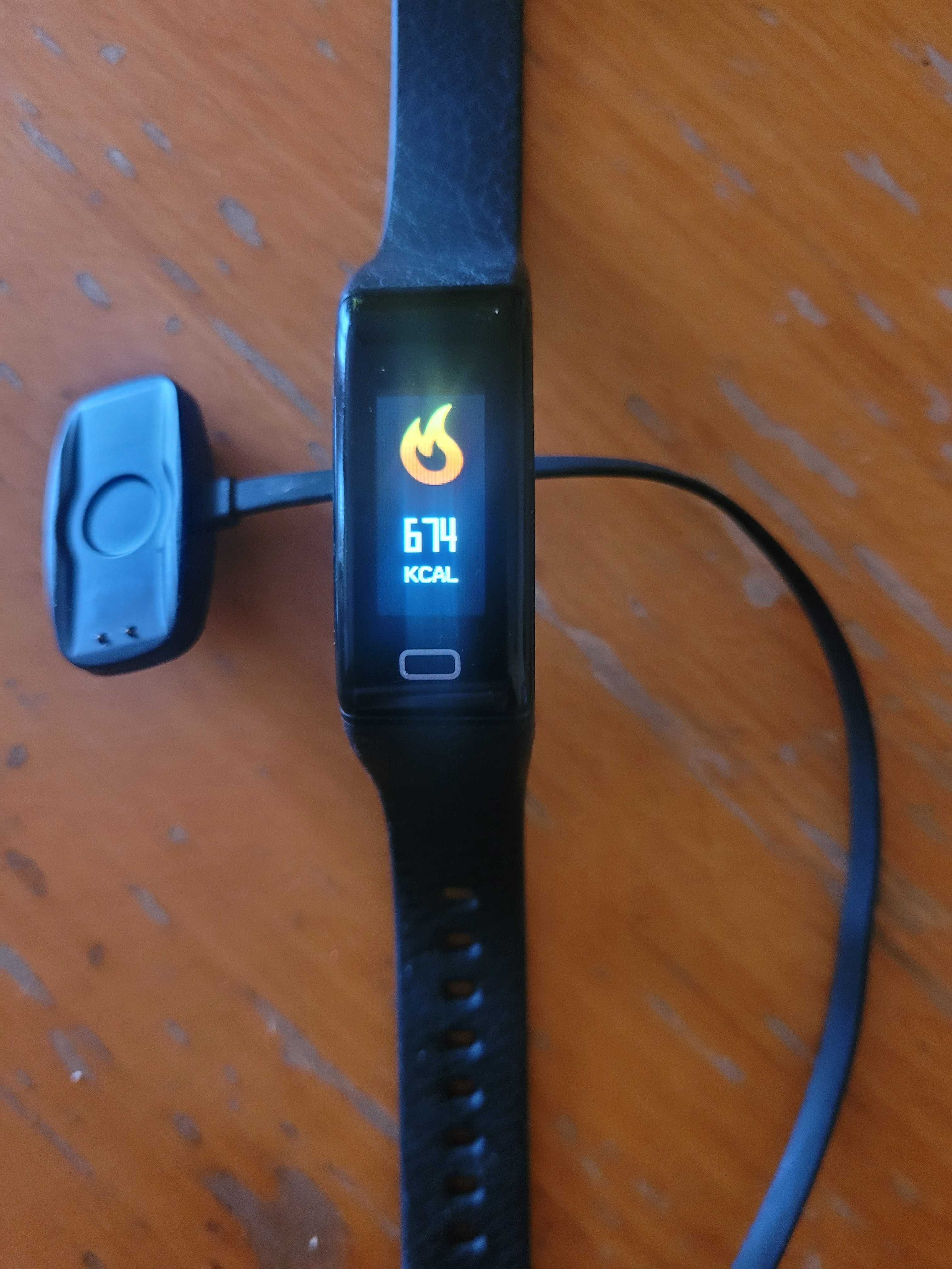 Opaska smartband  z Bluetooth