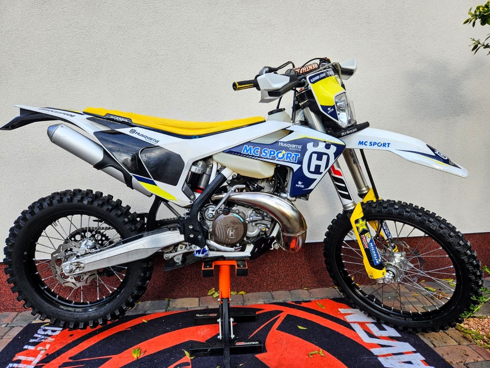 Husqvarna 300 model 2019 - Nowy Cyl, tłok, pompka - 41mth