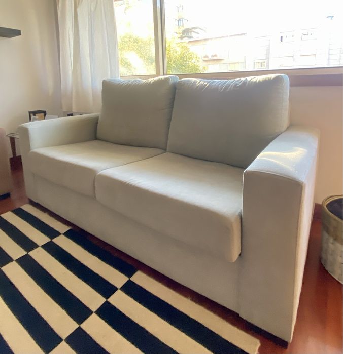 Sofá 3 lugares - tecido verde claro