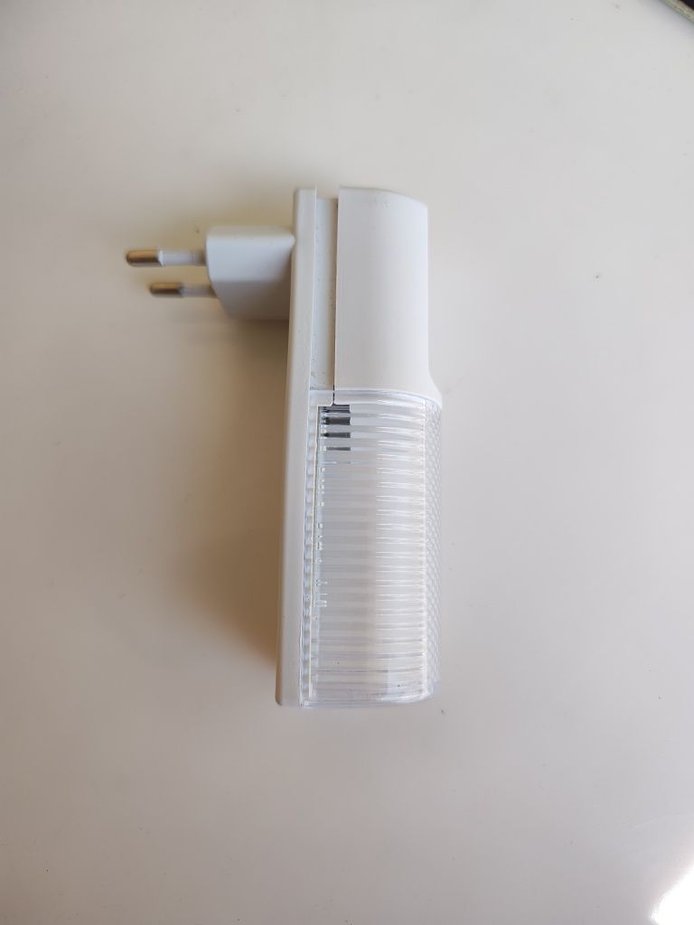 Lampka nocna LED