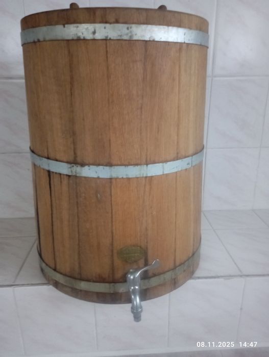 Бочка дубова під вино з краном 75 л