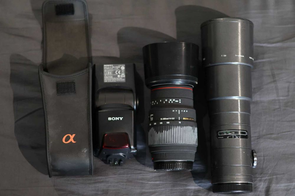 Zestaw 2x obiektywy sigma + lampa do sony typ A
