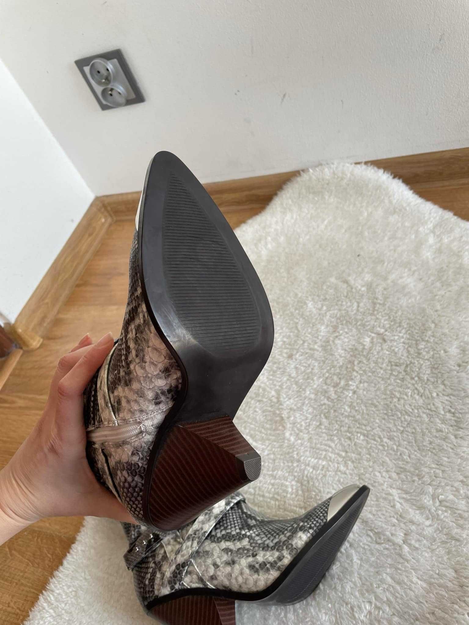JustFab botki kowbojki z wężowej skóry 39 wiosenne