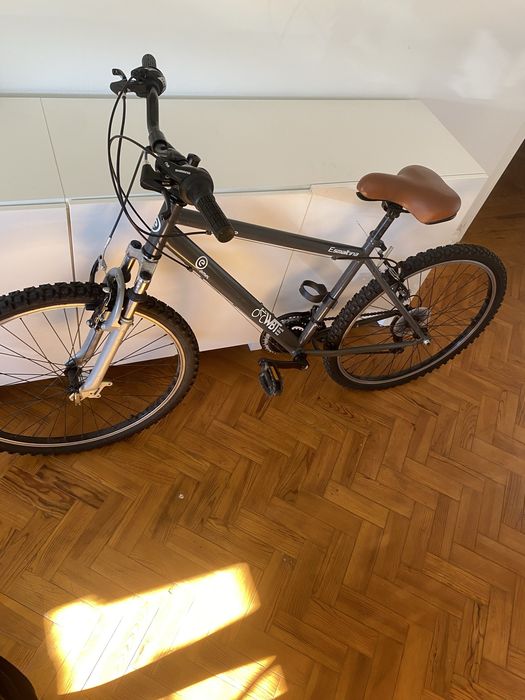 Bicicleta nova,usada poucas vezes