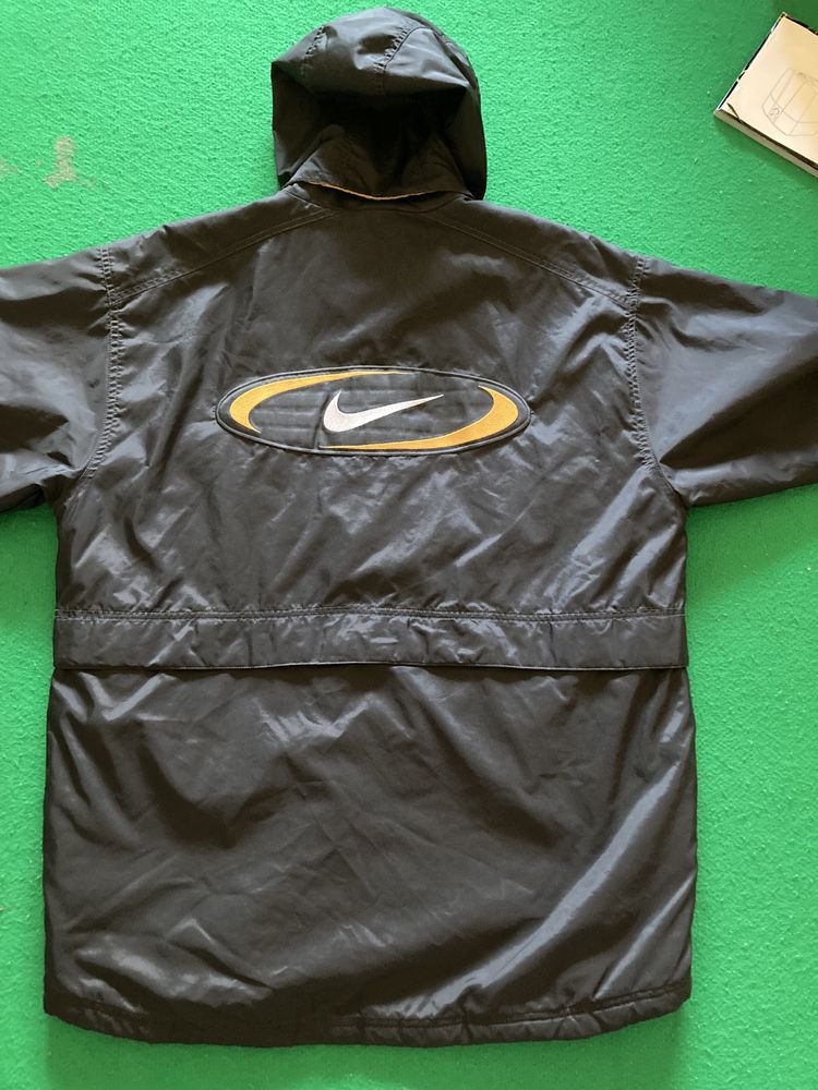 Продам куртку Nike original