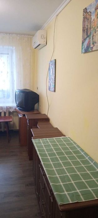 Здам кімнату в 2 кімнатній квартирі Мега-Сіті поруч