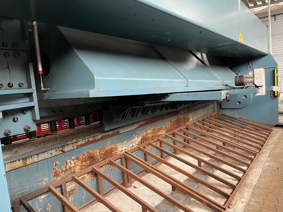 Sterowane CNC hydrauliczne nożyce gilotynowe DURMA VS 6013