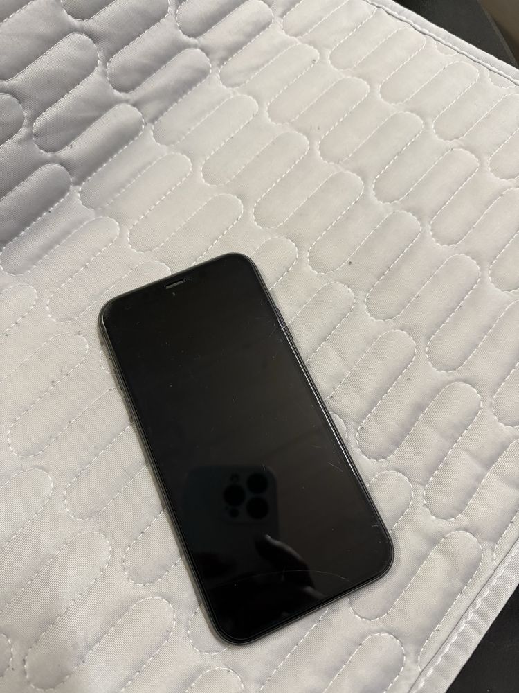 iPhone 11 64 гбт