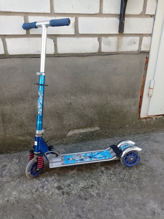 Продам складной детский самокат.