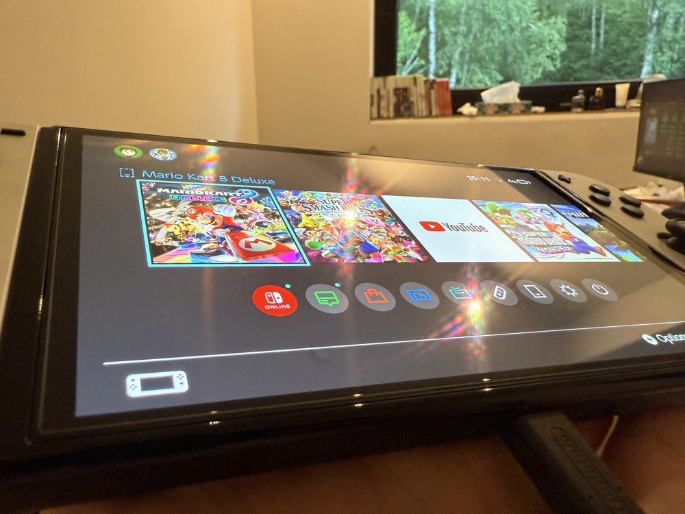 Nintendo Switch OLED + case