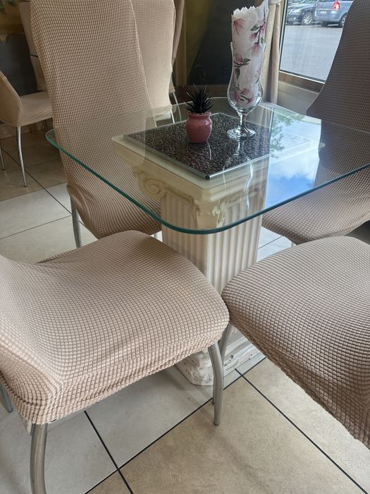 Stoły i krzesła porządne kolumny krzesla do baru/cukierni/restauracja