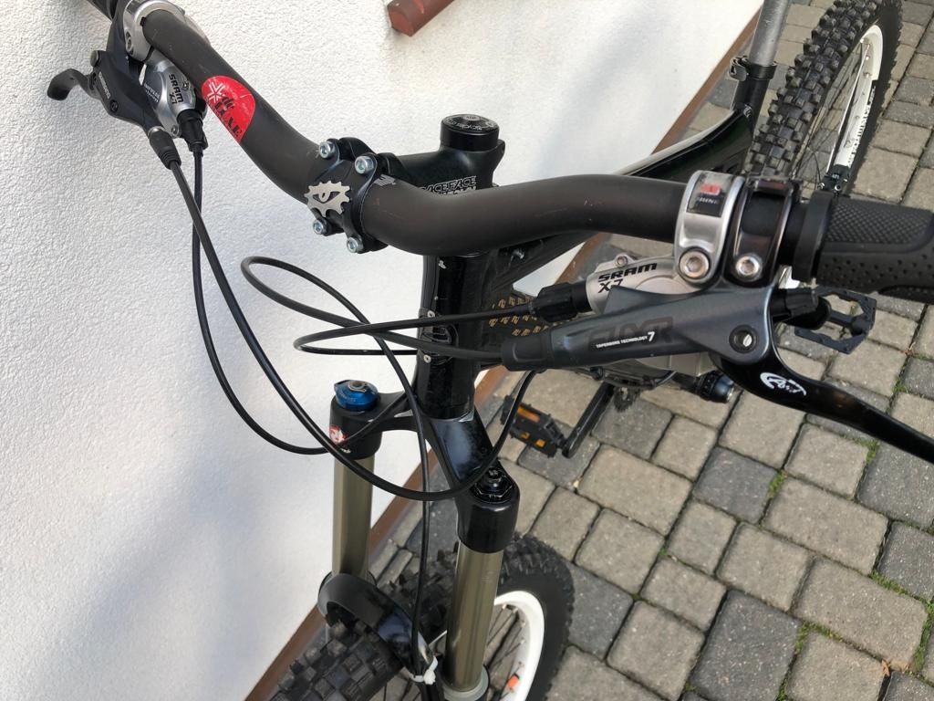 Rower górski full suspension Commencal