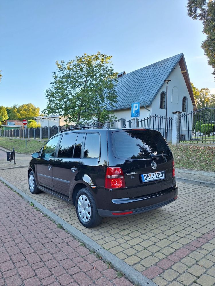 Vw Touran 1,6 MPI bixenon asystent parkowania